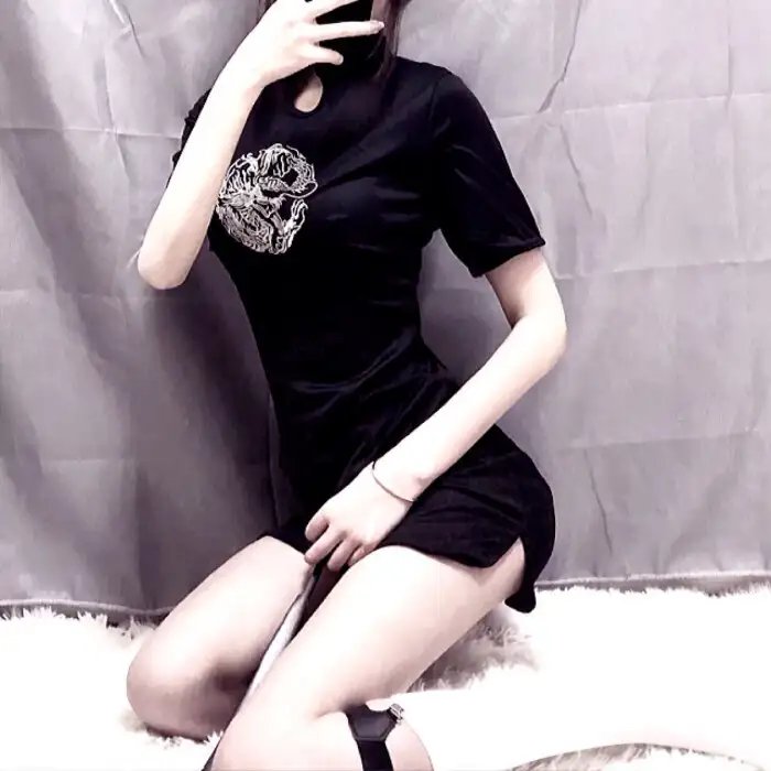 邻居的狗吠声