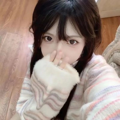 隔楼女孩:我们之间的层距